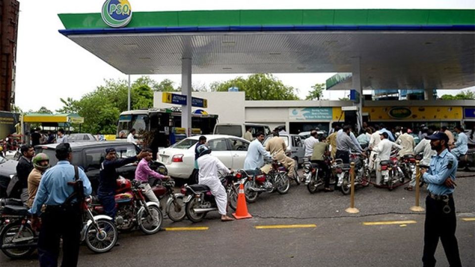 Pakistans Petrol Dealers Announce Indefinite Countrywide Strike From