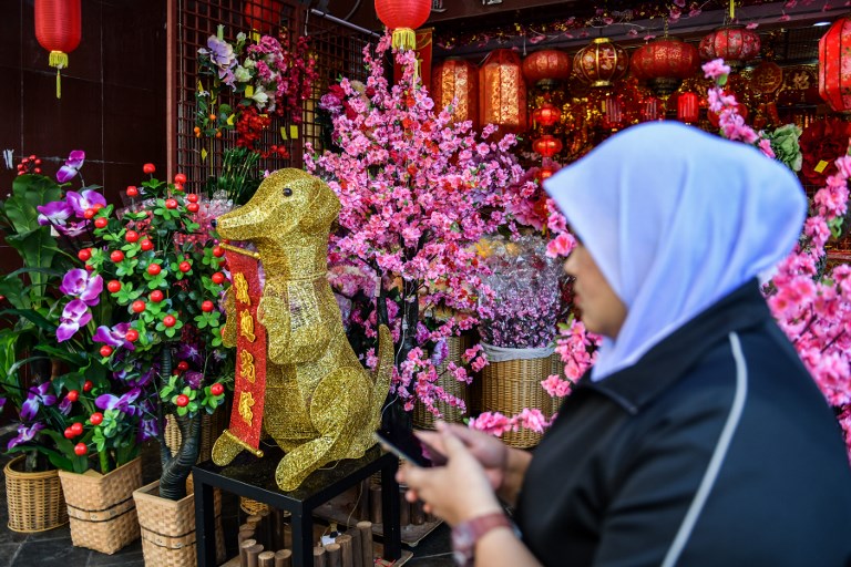 Malaysia memperdebatkan undang-undang konversi agama