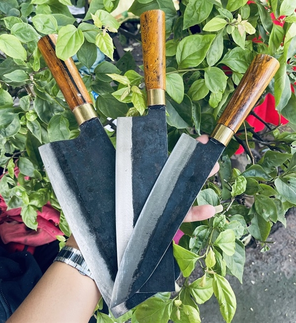 Finished knives ready for delivery. — Photo courtesy of Phạm Văn Tiến