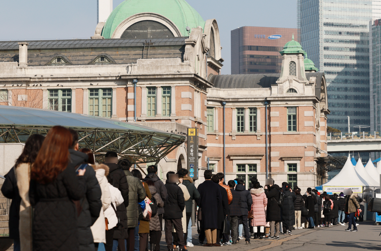 Korea Selatan menganut varian Omicron yang ‘lebih lembut’ dan memilih perlindungan yang terfokus