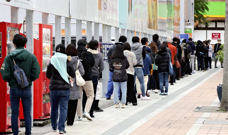 Kegiatan sosial di Okinawa terhambat di tengah peningkatan kasus Covid-19