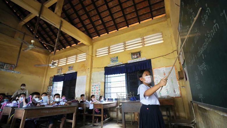 Proyek Bank Dunia bertujuan untuk menjaga sekolah-sekolah di Kamboja tetap buka