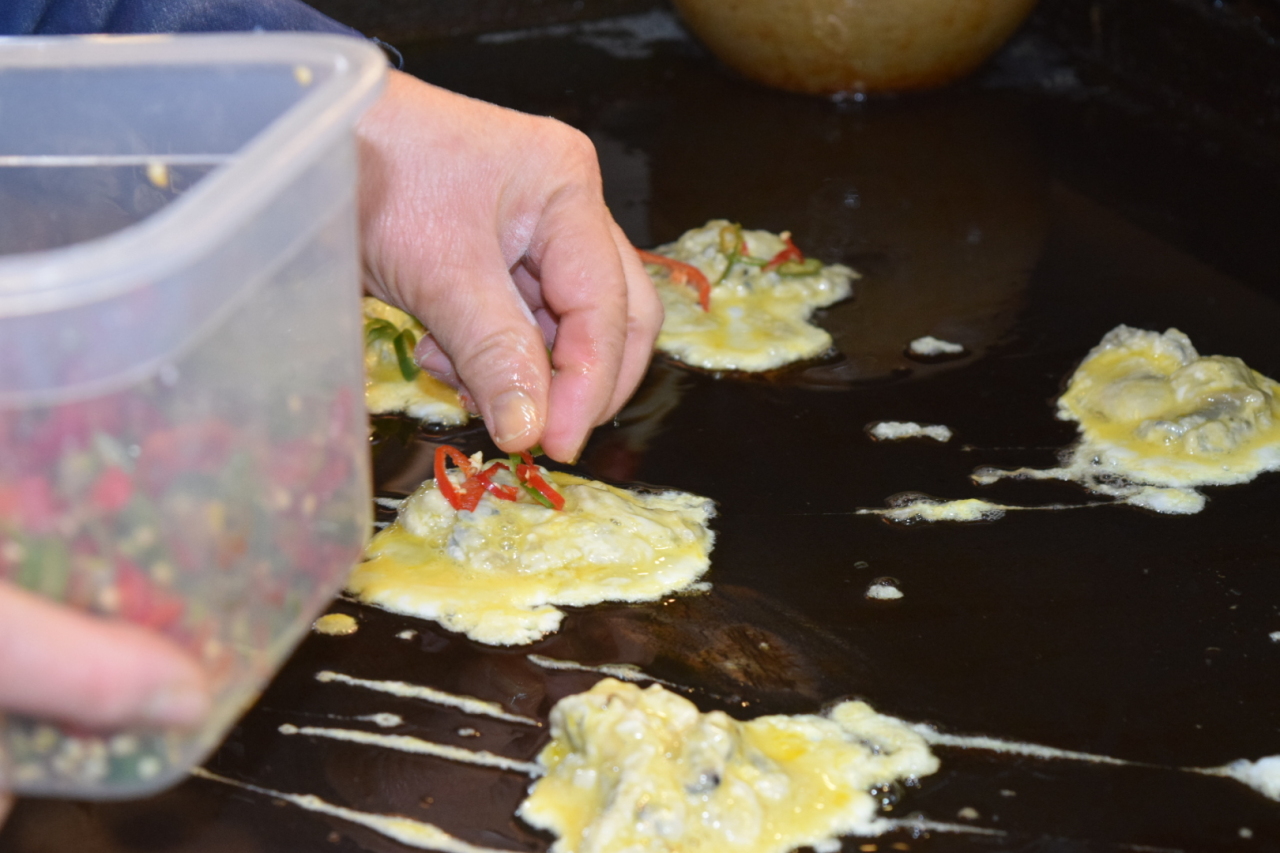 Follow the scent: Hidden jeon spot in Gongdeok Market a16