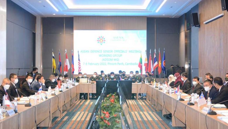 Para pejabat pertahanan ASEAN bertemu di Phnom Penh untuk membahas tantangan-tantangan regional