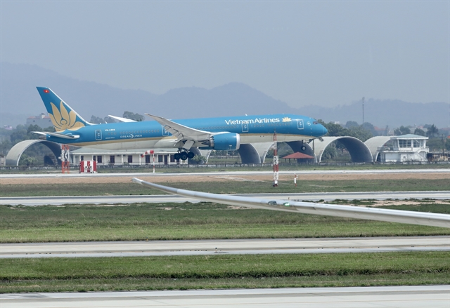 First flight bringing home Vietnamese citizens evacuated from Ukraine arrives in Hanoi a18