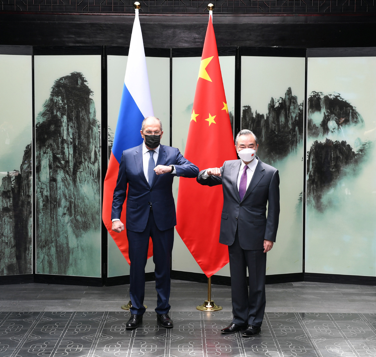 China urges Russia, Ukraine to continue peace talks