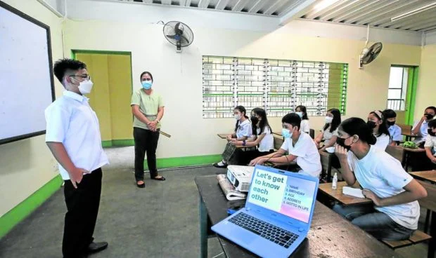 Kelas tatap muka tidak boleh dihentikan di sekolah-sekolah Filipina