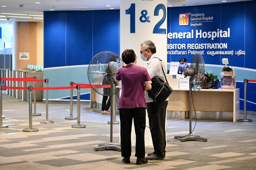Batasi jumlah pengunjung di rumah sakit, panti jompo seiring meningkatnya kasus Covid-19