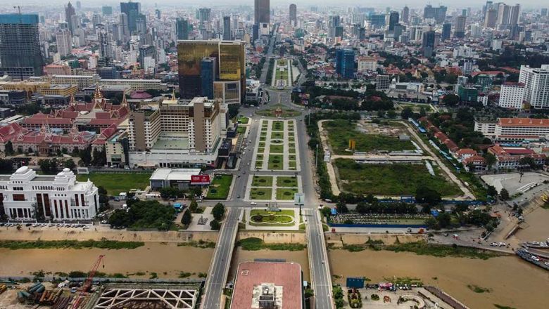 Moody’s menetapkan peringkat prospek Kamboja menjadi ‘negatif’