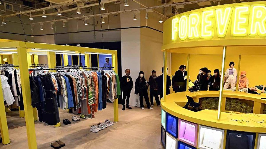 Forever 21 to close all stores, online shop in Japan by late Oct