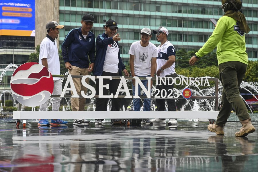 Perekonomian Di Atas Kekhawatiran Asia Tenggara: Survei ISEAS