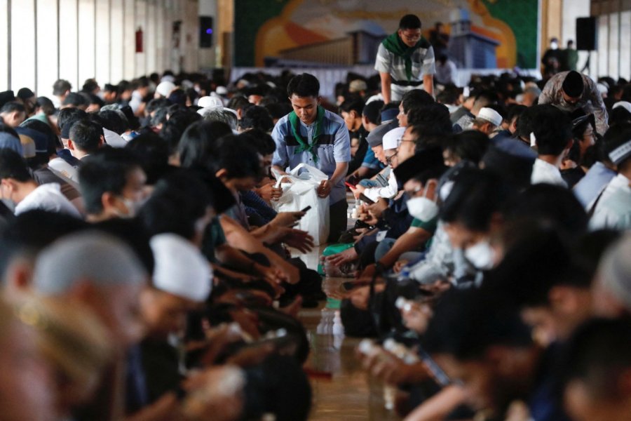 Perayaan buka puasa menunjukkan bahwa Ramadhan kehilangan nilai-nilai spiritualnya