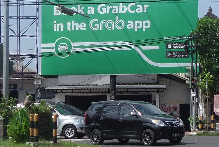 Bank digital yang didukung Grab memberikan pinjaman kepada mitra persewaan GrabCar