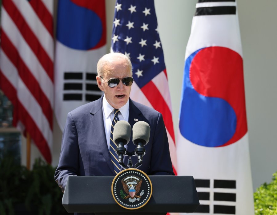 Biden memperingatkan serangan nuklir oleh Korea Utara akan berujung pada berakhirnya rezim tersebut