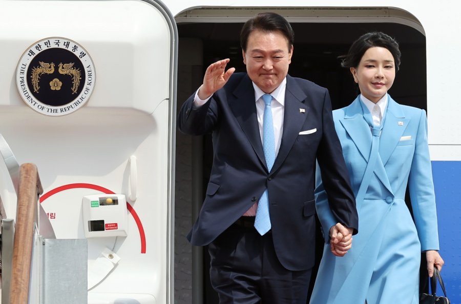 Presiden Yoon kembali ke rumah untuk menghadapi front politik yang kontroversial