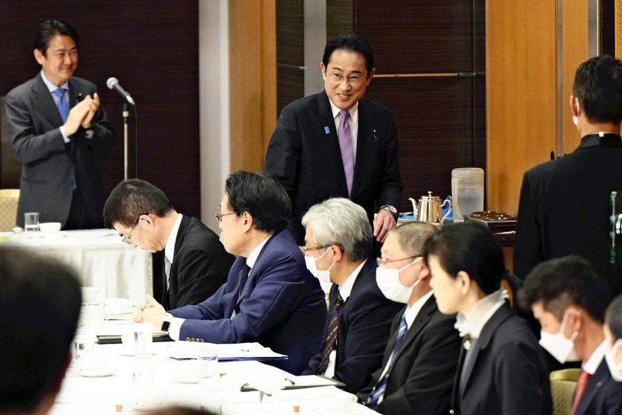 Langkah Jepang untuk mengamandemen konstitusi menghadapi penundaan di majelis tinggi