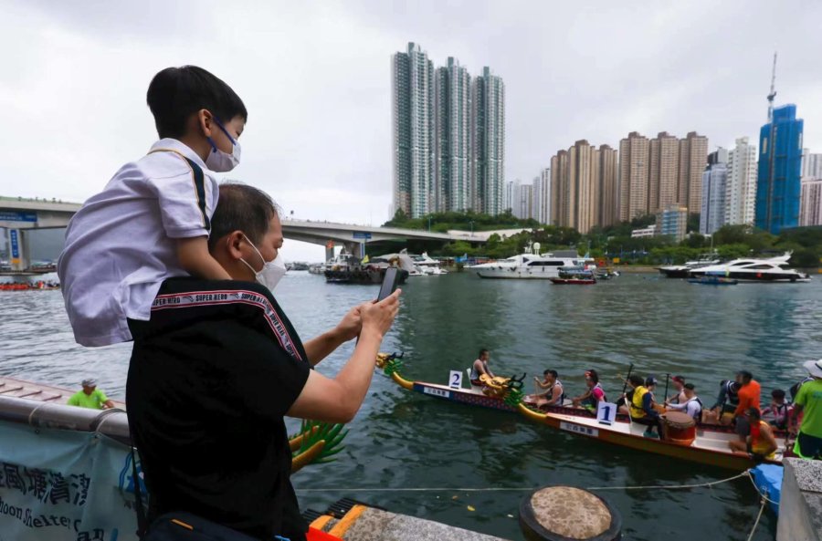 Return of the dragon: Hong Kong welcomes back drum beats and crowds for  Dragon Boat Festival, but race turnout still below pre-pandemic levels