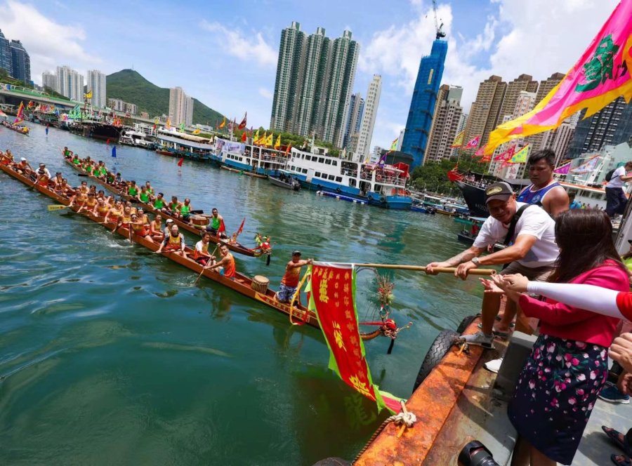 Return of the dragon: Hong Kong welcomes back drum beats and crowds for  Dragon Boat Festival, but race turnout still below pre-pandemic levels