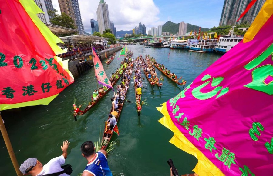 Return of the dragon: Hong Kong welcomes back drum beats and crowds for  Dragon Boat Festival, but race turnout still below pre-pandemic levels