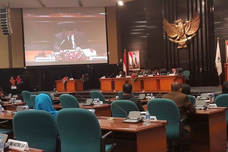 PDI-P akan mencopot anggota dewan Jakarta untuk bermain game mobile selama rapat