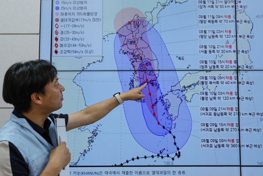 Typhoon Khanun to hit South Korea; flights cancelled, evacuations ordered