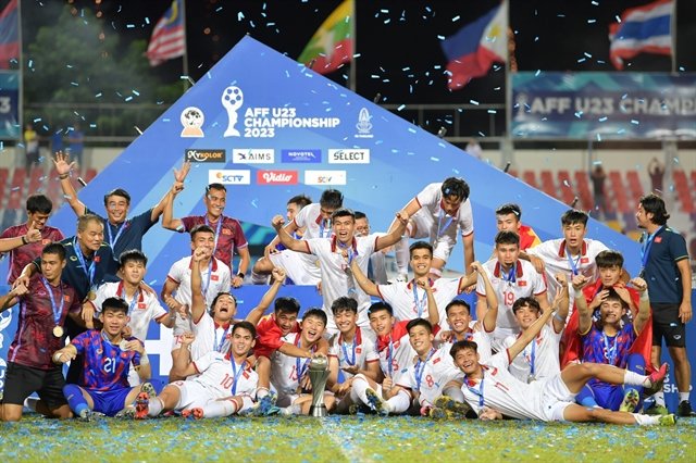Vietnam dinobatkan sebagai juara AFF U23 setelah kemenangan adu penalti