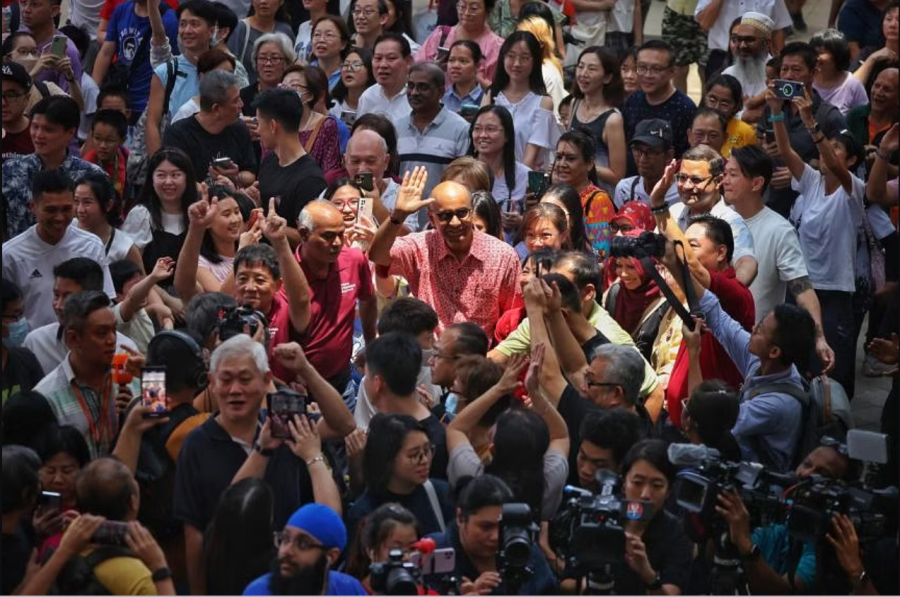 Para pemilih di Singapura mengatakan kemenangan telak Presiden terpilih Tharman mencerminkan para pemilih yang ‘dewasa dan bijaksana’