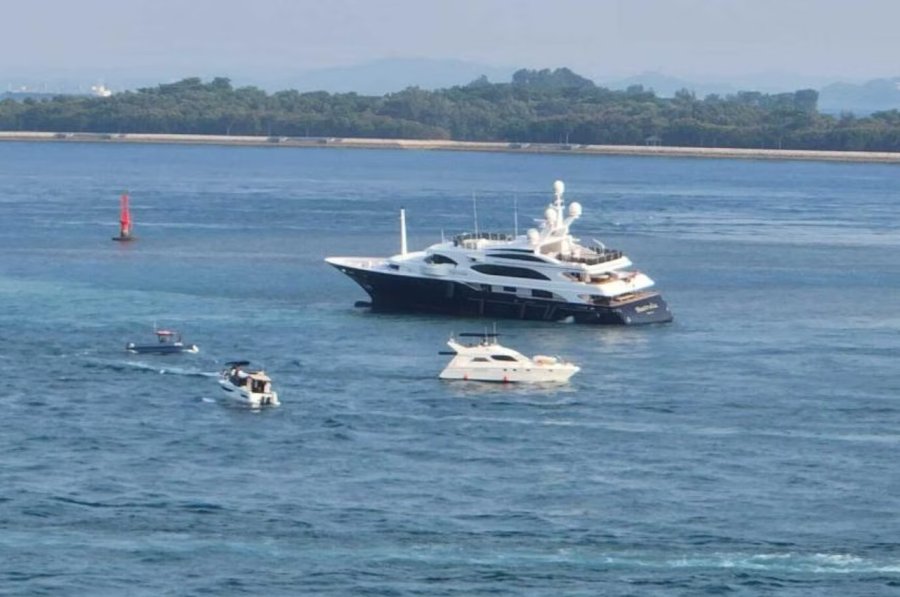 yacht ran aground indonesia