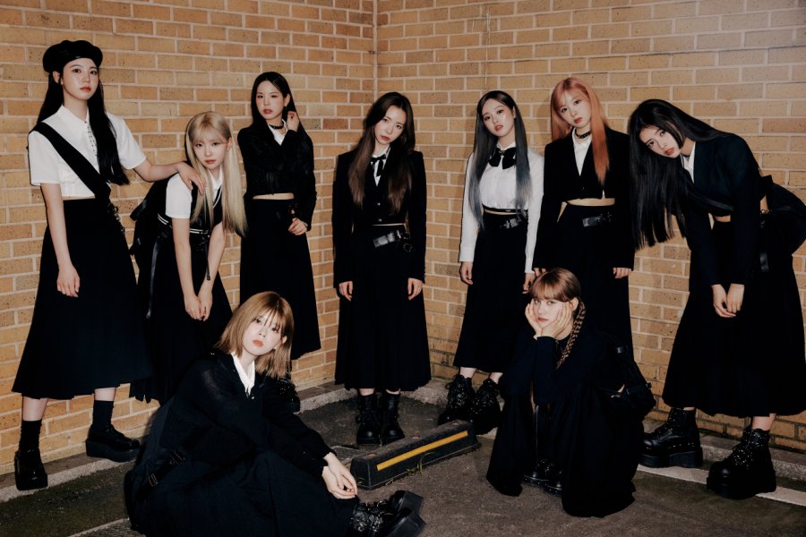 JYP's Japanese girl group NiziU debuts in Korea with single