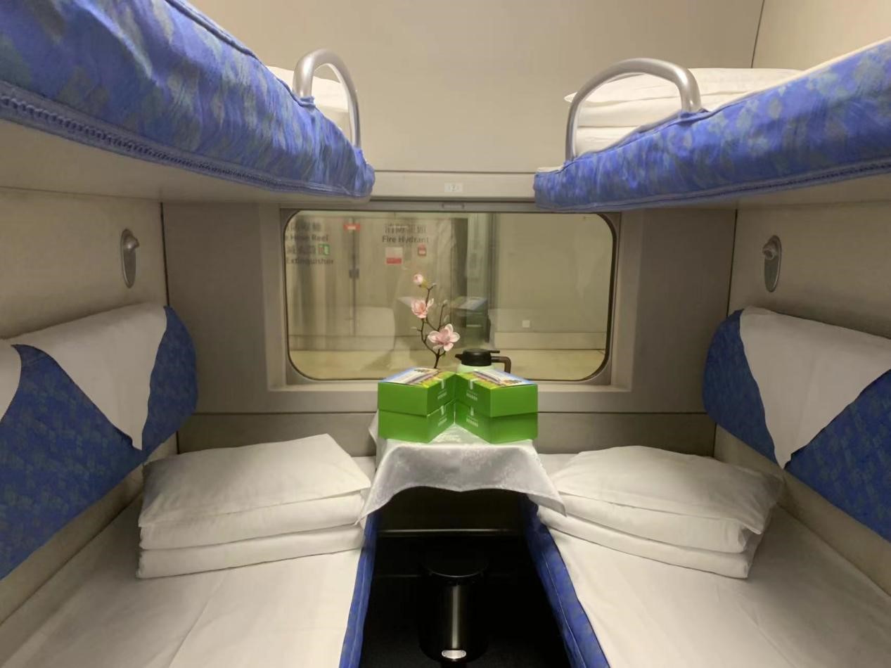 Passengers praise overnight high-speed trains linking Hong Kong with Beijing, Shanghai