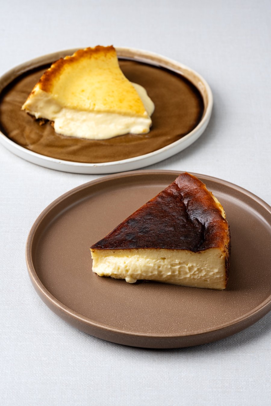 Do you like your cheesecake trendy or traditional? Honestly, have both