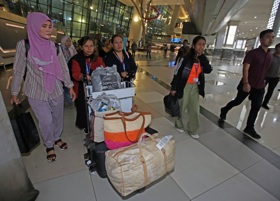 Indonesian Evacuees Return Home from Syria