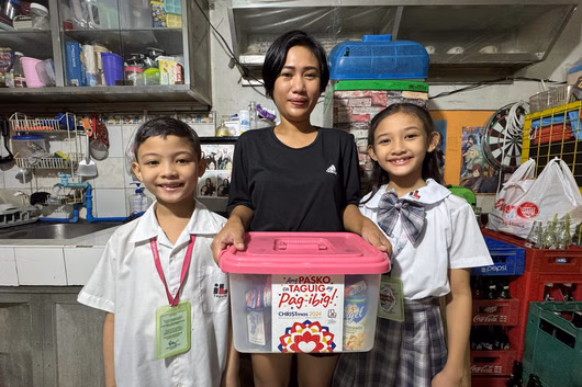 Holiday cheer on a budget: Filipinos tighten belts for Christmas as costs rise