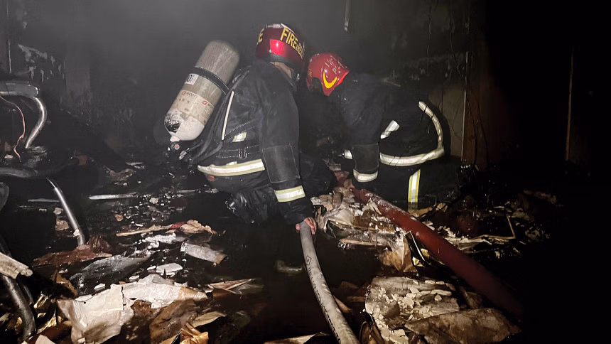 Fire at headquarters of Bangladesh government secretariat: Documents of 5 ministries, divisions burned