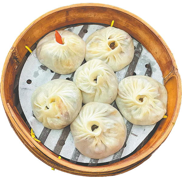 Passionate dim sum restaurant owner in Shanghai cherishes recognition from her customers