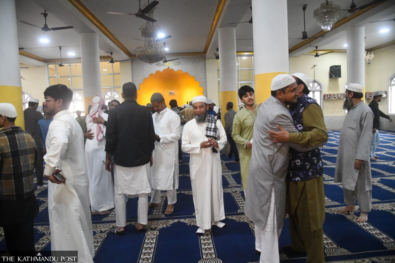 Devotees gathered at mosques and Eidgahs early in the morning, performing communal prayers and exchanging greetings. PHOTOS: THE KATHMANDU POST