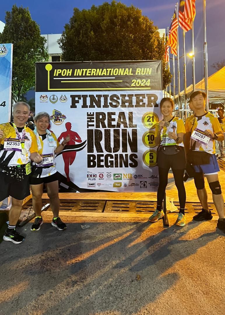 Malaysian couple redefines senior living by climbing mountains, running marathons