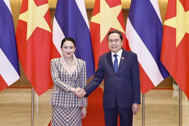 Vietnam, Thailand pledge stronger strategic ties and economic cooperation