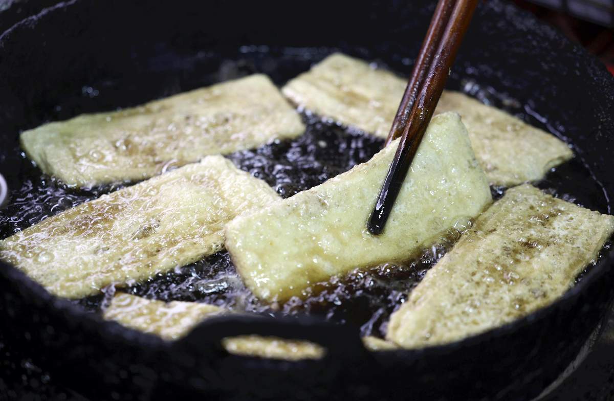 Old tofu shop in Tokyo makes presence felt in business district