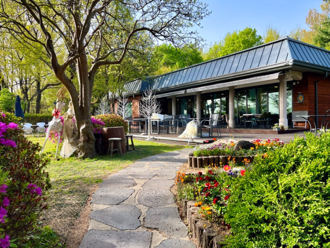 Seoul to expand public wedding venues, perks for newlyweds