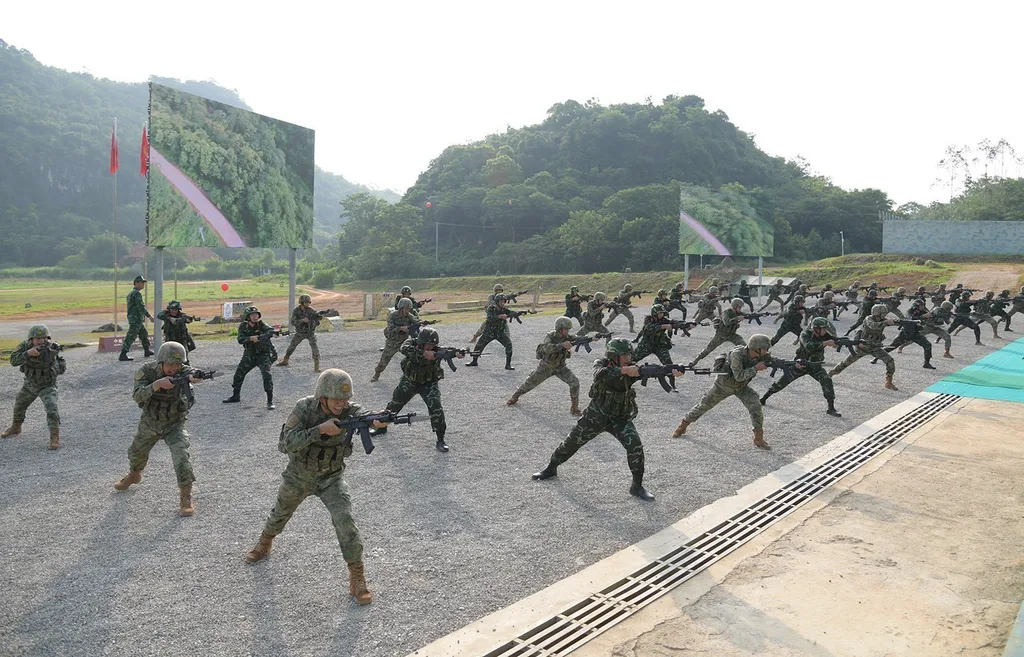Vietnam, China conclude first joint military training exercise