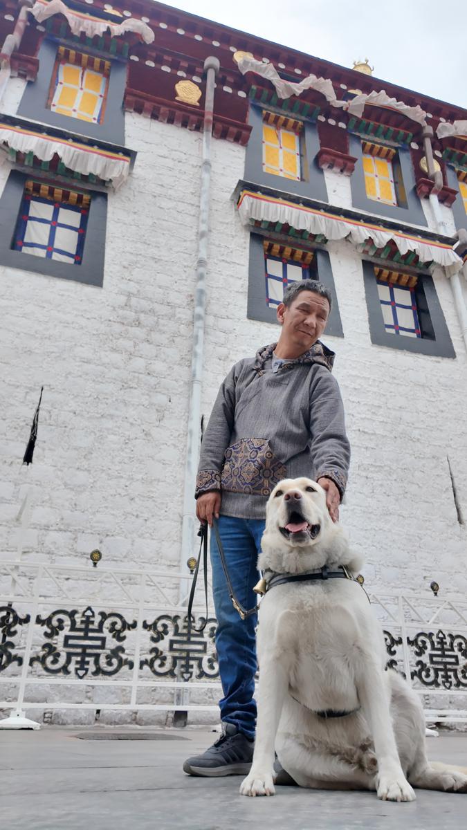 First guide dog in Tibet’s Lhasa helps owner break barriers