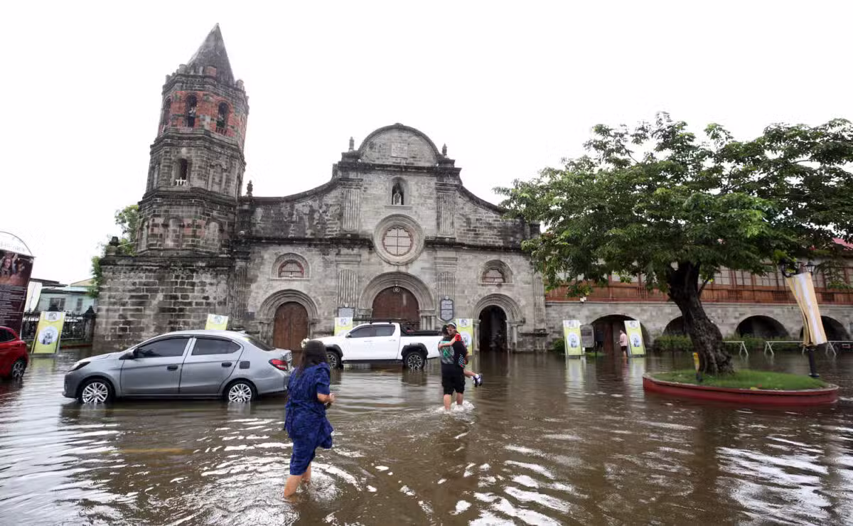 Love in the Time of Monsoon: A flooded Philippine church wedding