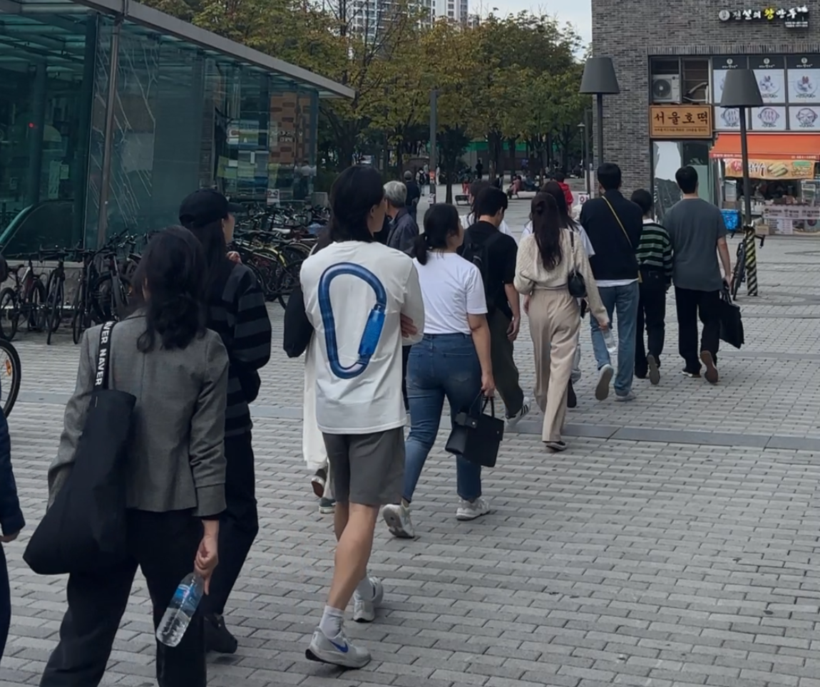 'On my salary, there's no hope': Rise of investment culture among South Korean youth