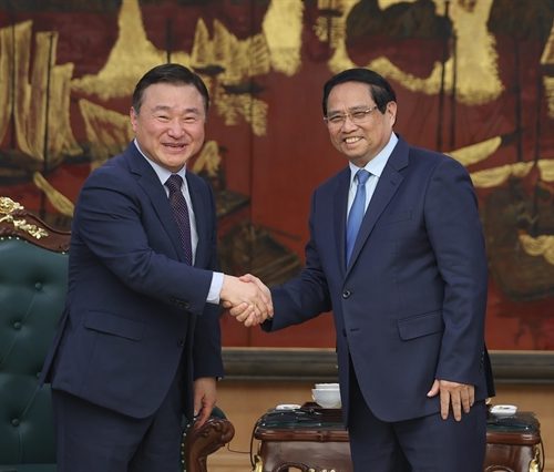Samsung urged to expand investment in Vietnam