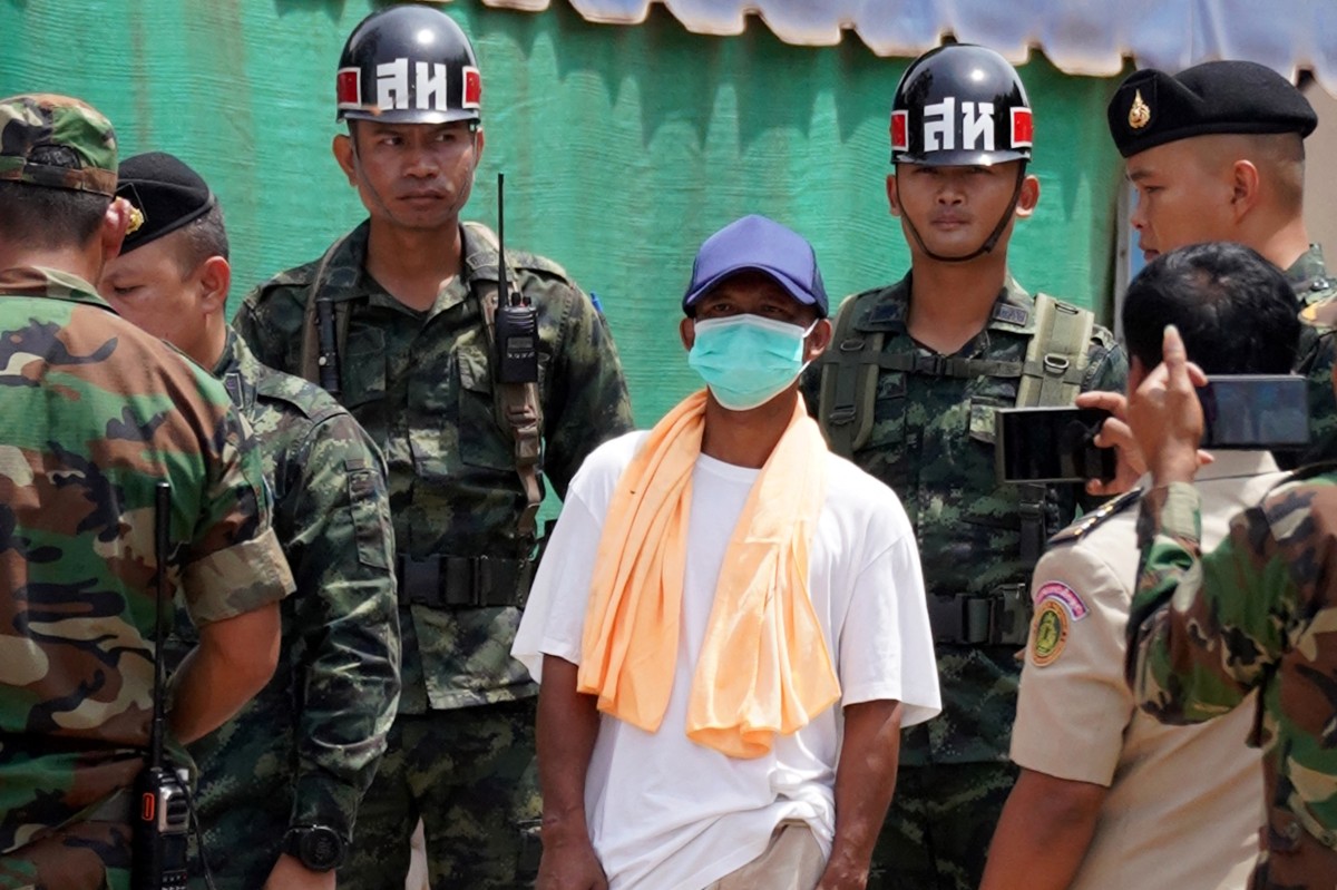 Escalating Tensions: Thai Army Deploys Amid Cambodian Border Claims, POW Standoff