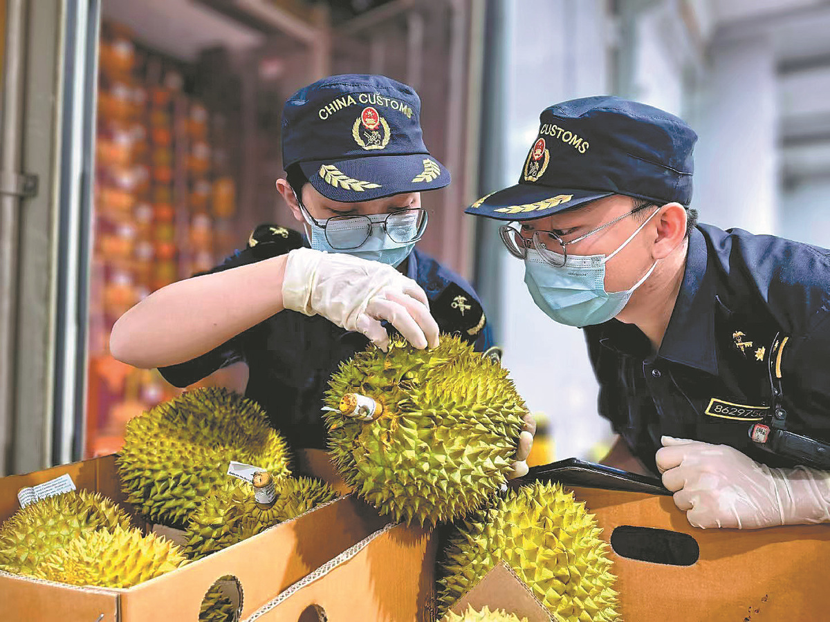 China-ASEAN trade cruising in high gear