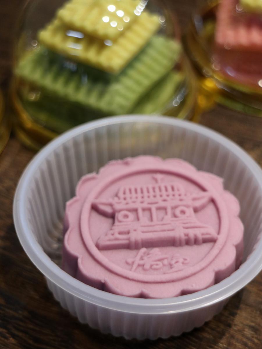 China’s mooncakes: From secret messages to modern flavours