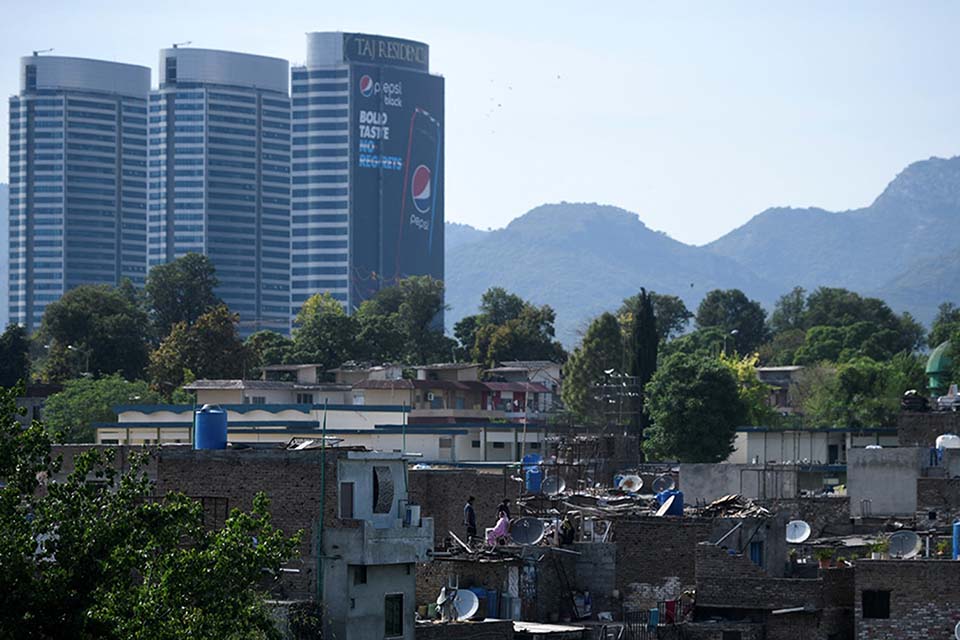 What holds Pakistan back?