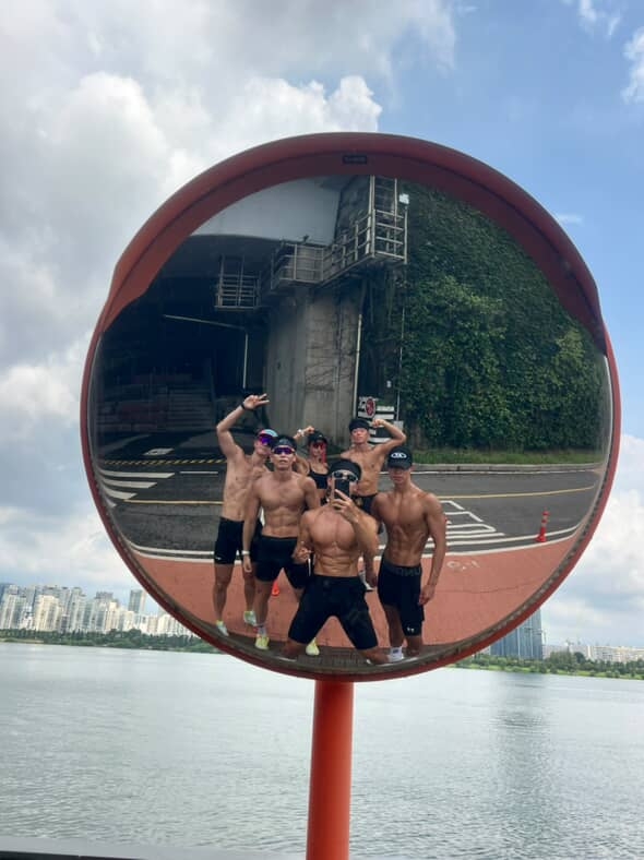 'Keep it on': Shirtless joggers are frowned upon in South Korea, but some push back